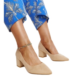 Beige högklackade pumps med inlägg i Paris-läder