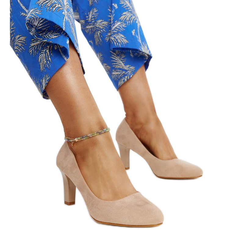 Beiga högklackade pumps med läderinlägg från Lalande beige