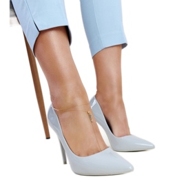 Ljusgrå patentstiletter med inlägg i Jadoin-läder