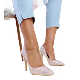 Rosa metallic högklackat med en Serranillos läderinlägg