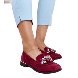 Vinröda mockasiner med Dahera-dekorationer