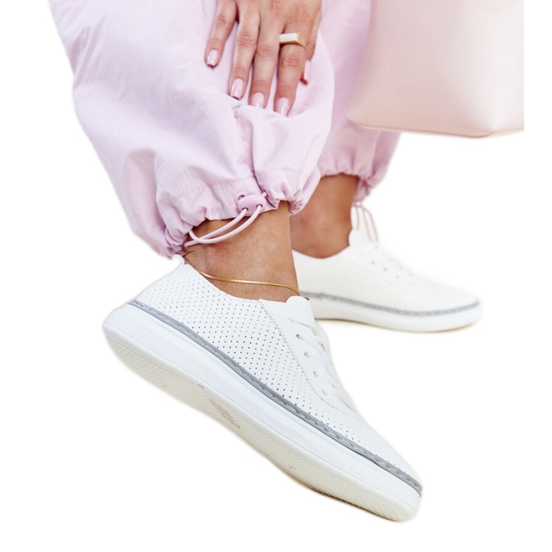 Vita och grå genombrutna Biserka sneakers