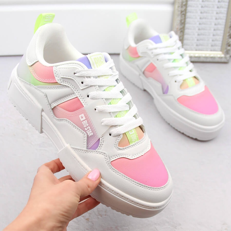 Flerfärgade plattformssportskor för kvinnor Big Star NN274359 vit