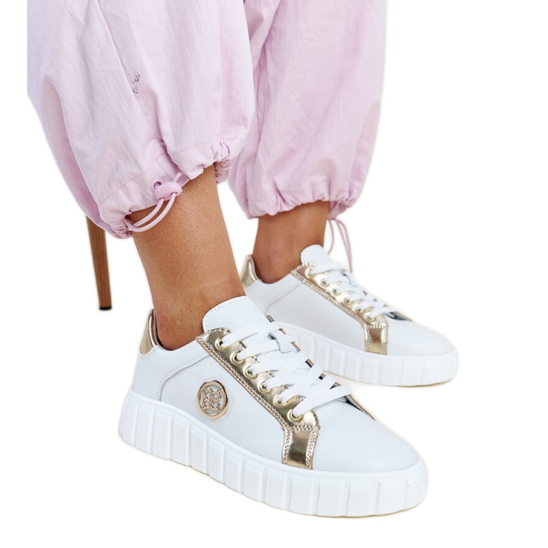 Vita lädersneakers med massiv Viera-sula