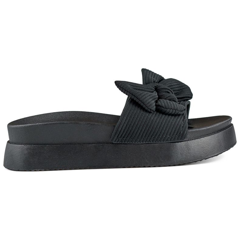 Svarta damtofflor med rosett på en tjock sula