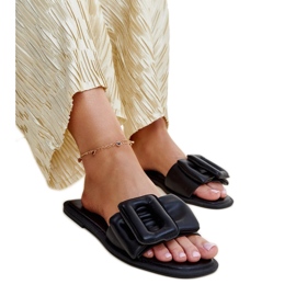 Svarta flipflops med Ganema-spänne