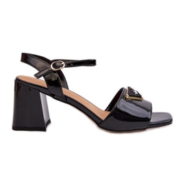 S.Barski Eleganta lacksandaler på högklackat svart D&amp;A MR38-660