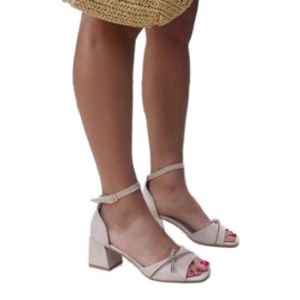 Högklackade sandaler med Asila lädersula beige