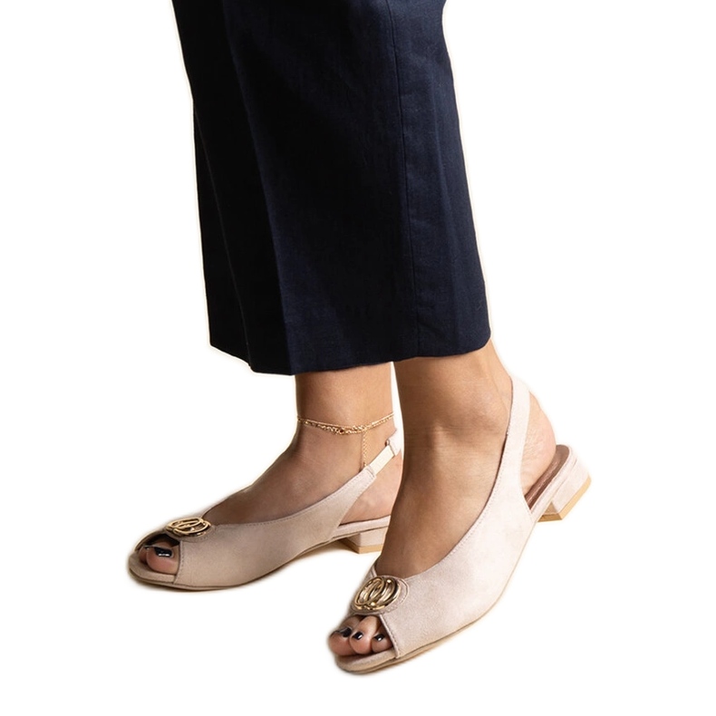 Beiga slip-on sandaler med låga klackar Teyla beige