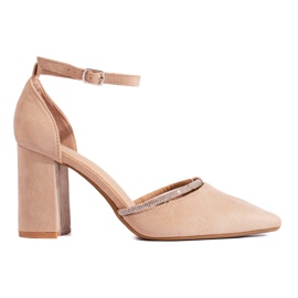 Högklackade pumps i beige mocka