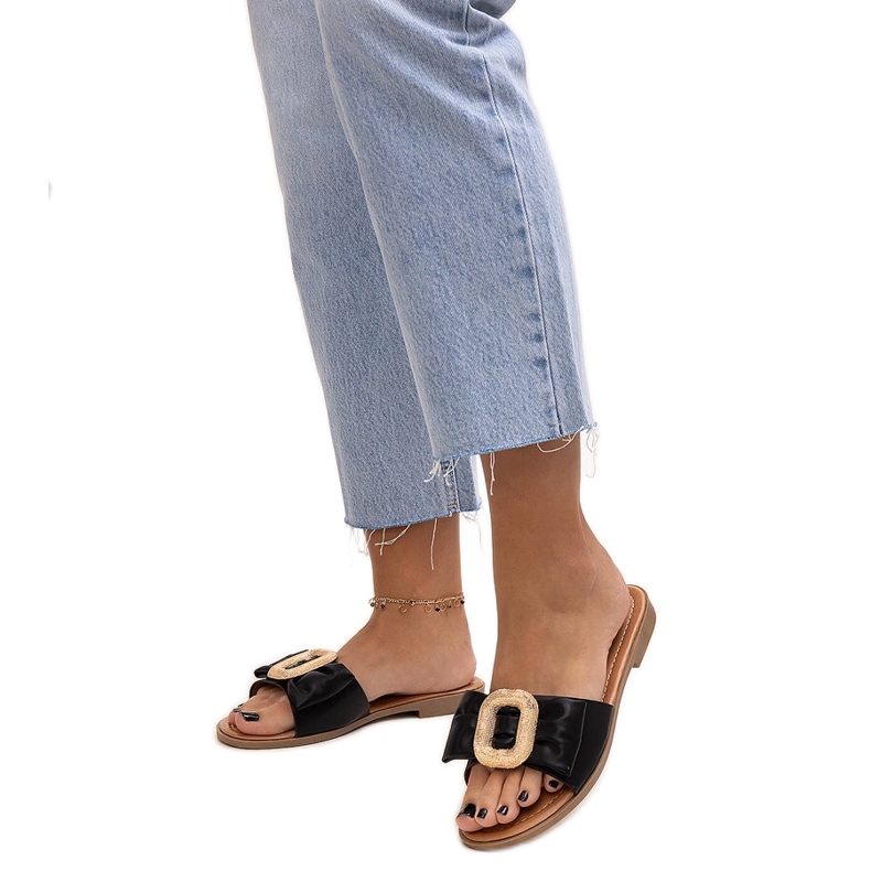 Svarta flipflops med Limera-spänne