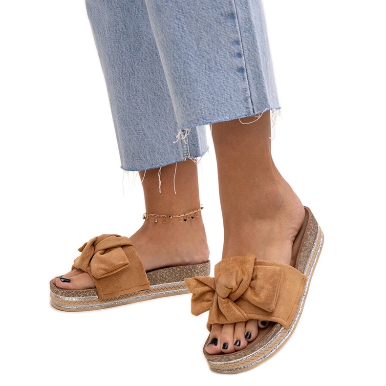 Bruna flipflops med massiv Peletra-sula