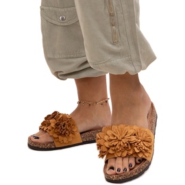 Flipflops med blommor på korksula från Almida brun