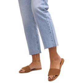 Bruna broderade Marika tofflor