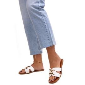 Vita flipflops med Razanna-spänne