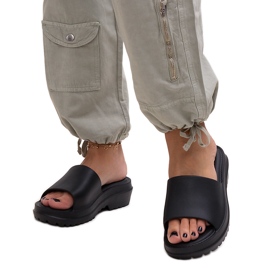 Svarta flipflops med tjock Soizasula