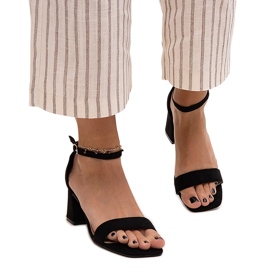 Issa svarta högklackade sandaler