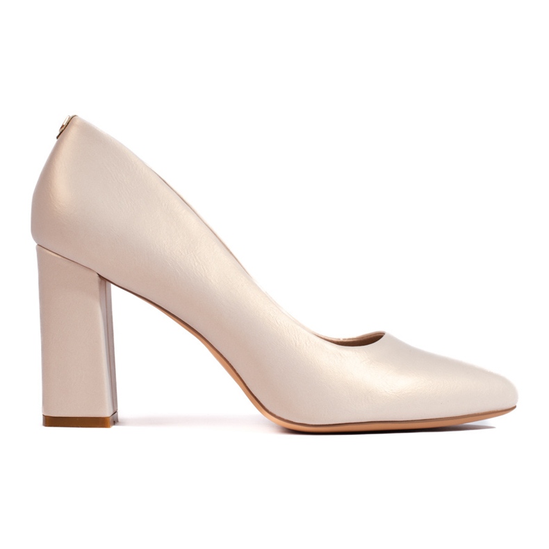 Cream pumps med tjock klack från Sergio Leone beige