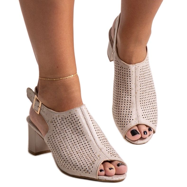 Genombrutna högklackade sandaler med innersula i läder från Mawiya beige