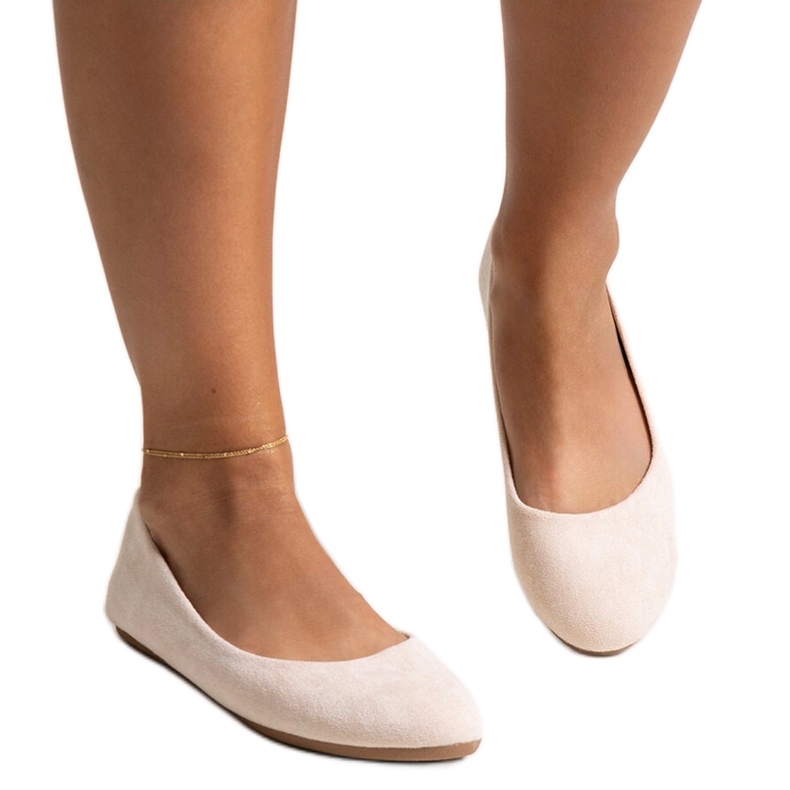 Ljusbeige balettlägenheter gjorda av Jala eco mocka