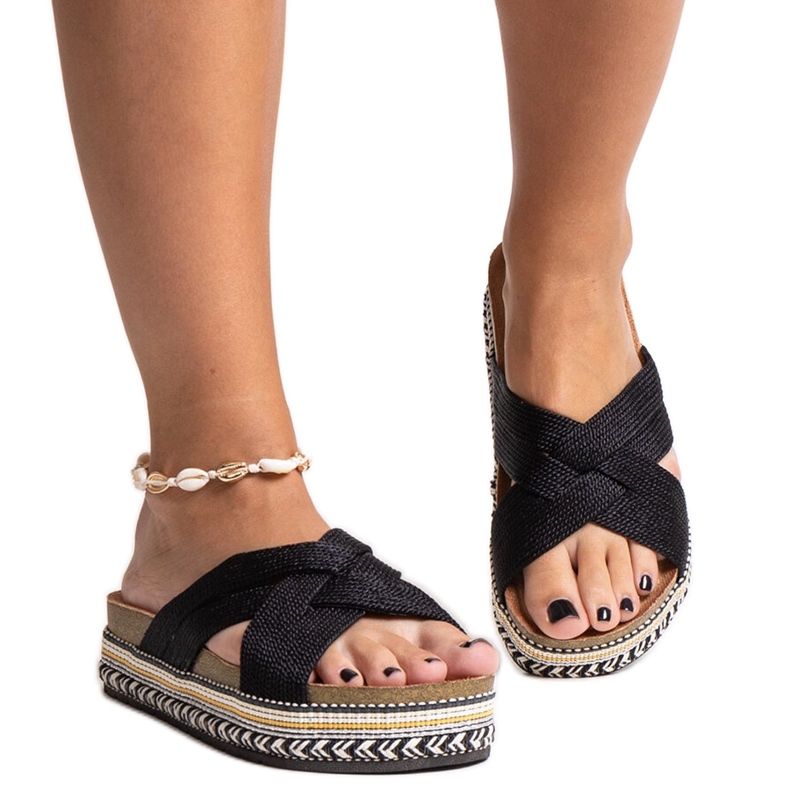 Svarta flipflops med dekorativ Demet-sula