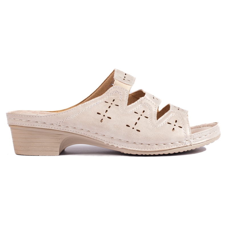 Genombrutna beige kilmulor