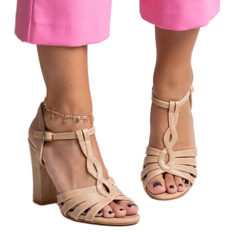 Beige högklackade sandaler från Mikaii