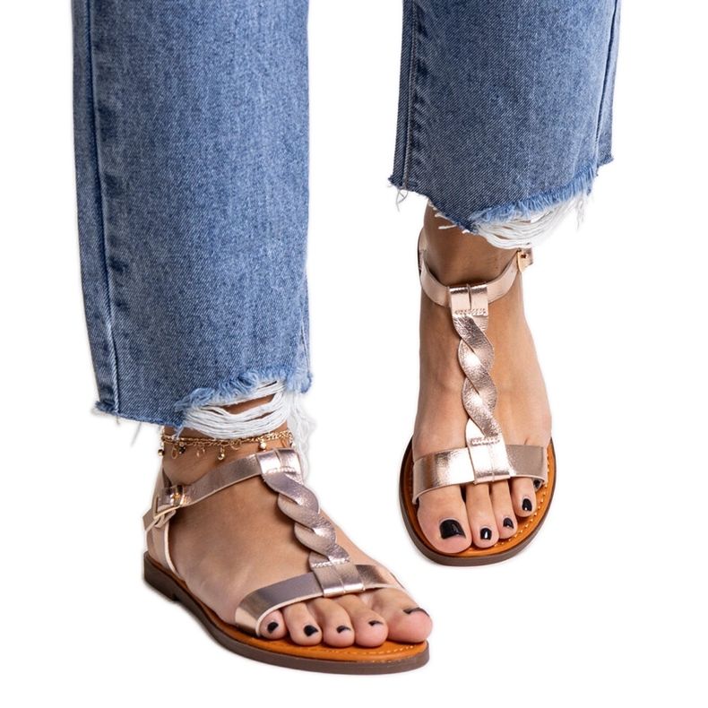 Amaranth champagne platta sandaler gyllene