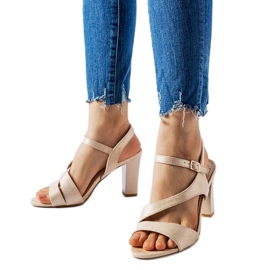 Beige högklackade sandaler från Murdock