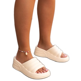 Beige massiva Wegahta flip-flops
