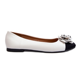 Ekologiska läderballerinor för kvinnor med dekorativa detaljer, vit Divinella