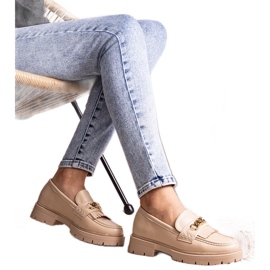 Beige skor med guldspänne från Anielania