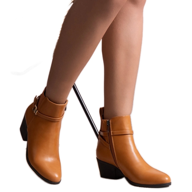 Bruna stövletter från Ibdis