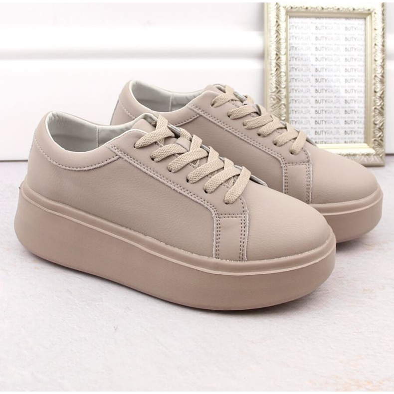 Sergio Leone sportskor på SP024 SK450A-plattformen