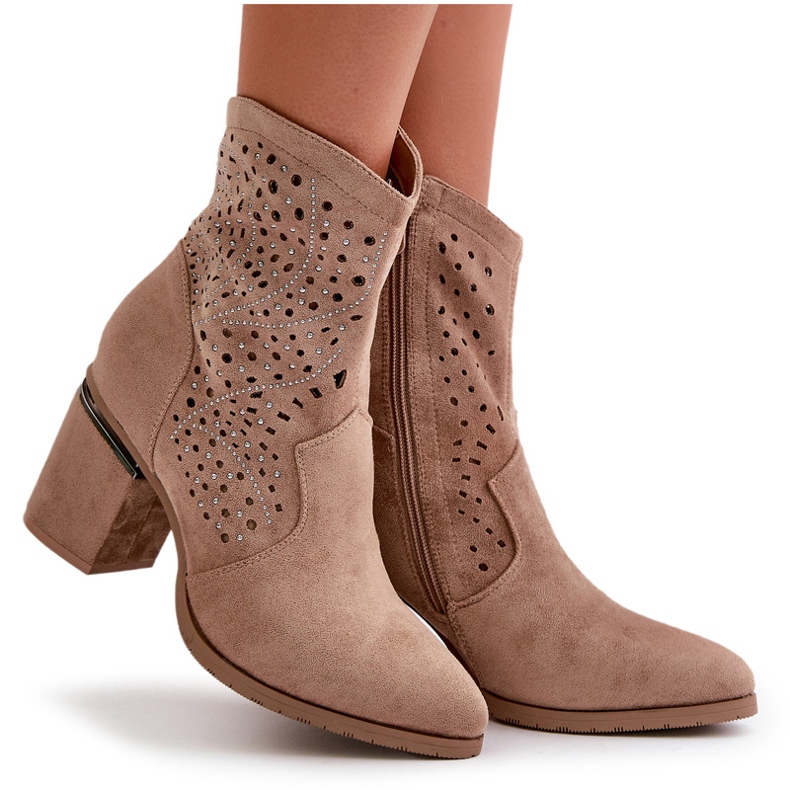 Dekorerade genombrutna ankelstövlar för kvinnor gjorda av ekomocka Beige S.Barski HY42-029