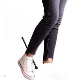 Vita höga sneakers i glänsande mesh från Ranifali