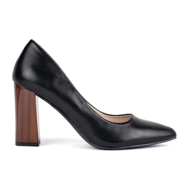 Eleganta svarta högklackade pumps
