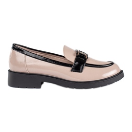 Beige lack för dammockasiner med spänne