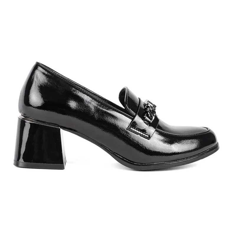 Svarta högklackade damskor