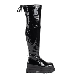 Seastar Svarta patentmusketörer på en plattform