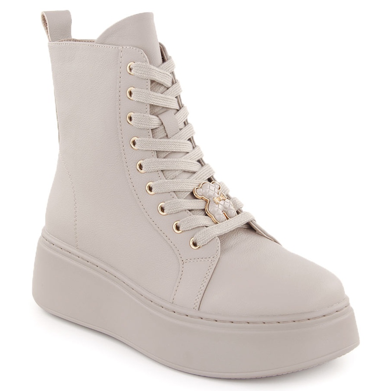 Beiga läderstövlar på en plattform med en nalle Vinceza 66701 beige