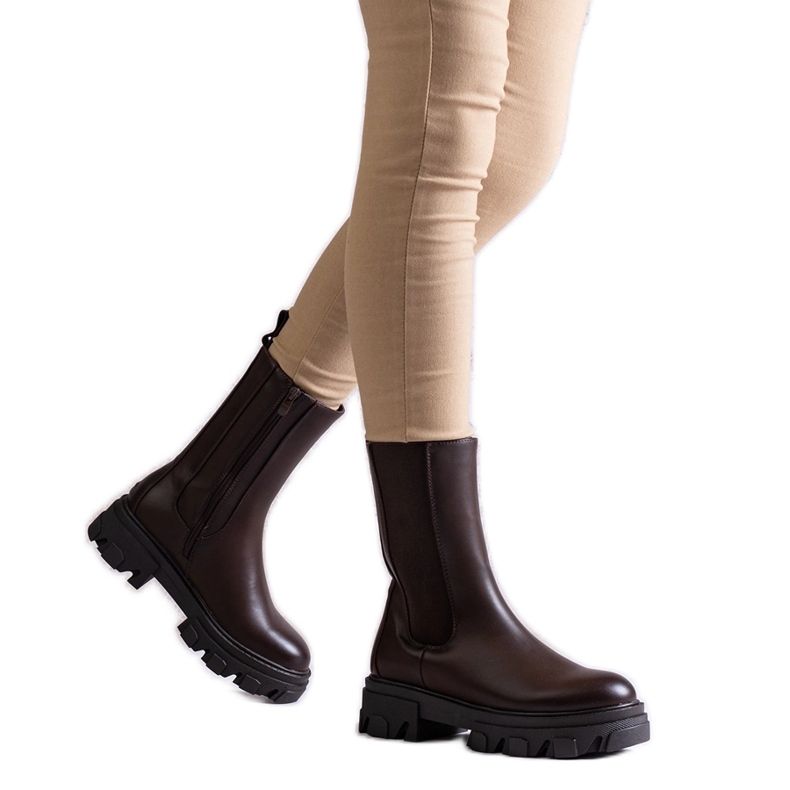 Bruna höga ankelstövlar av Manera ekoläder