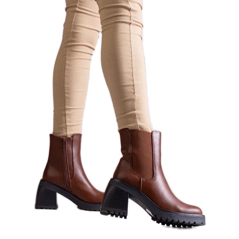 Bruna ankelstövlar för kvinnor av ekologiskt läder Ariane