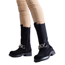 Svarta ankelstövlar för kvinnor dekorerade med en Yasarna-kedja