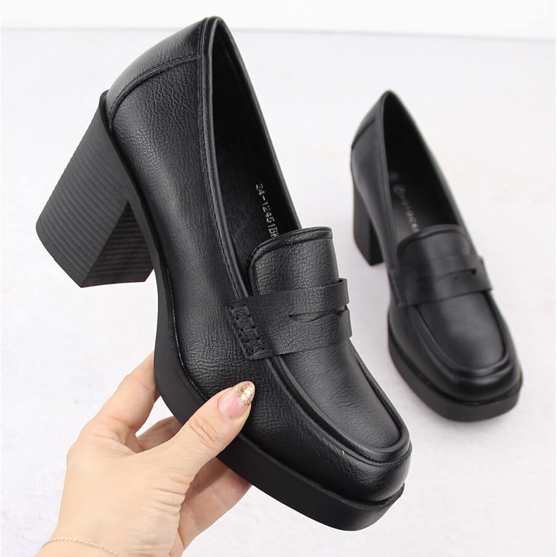 Damskor med höga klackar, svart Potocki 12451