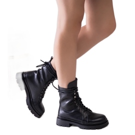 Svarta isolerade Tuima vandringskängor