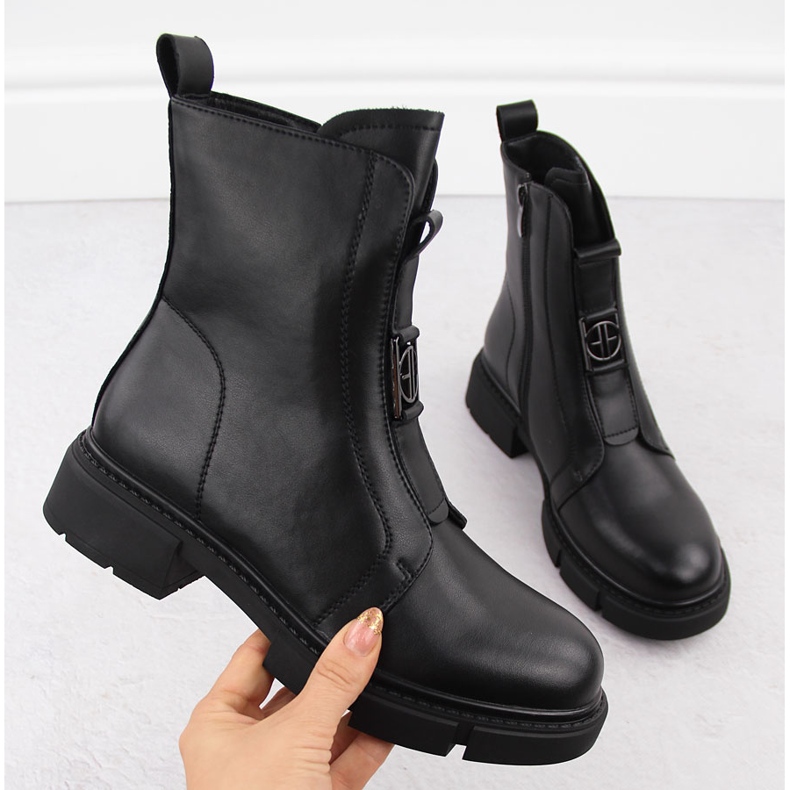 Svarta ankelstövlar i läder för kvinnor Filippo DBT6524