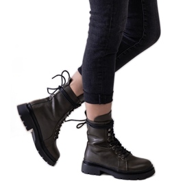 Gröna isolerade vandringskängor från Tuima