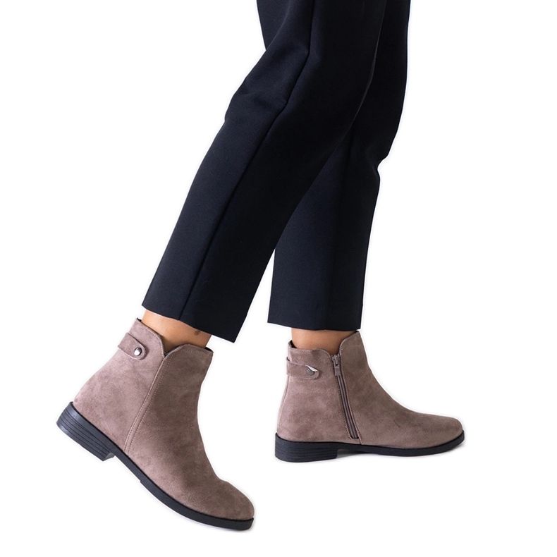 Bruna klassiska stövlar av Pereia eko-mocka