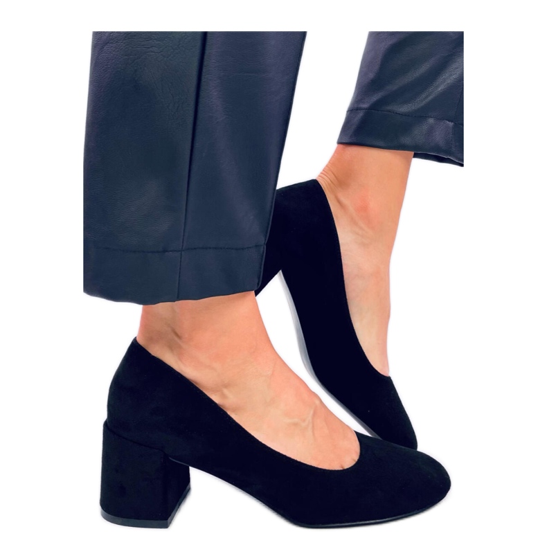 Fredette Black bekväma hälpumps svart